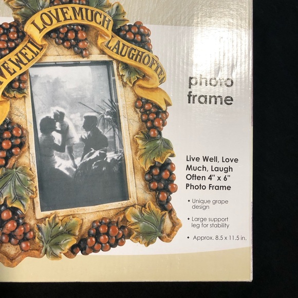 🌈3/$15🌈 New 3D Picture Frame—Live Well, Love More, Laugh Often - Picture 7 of 8